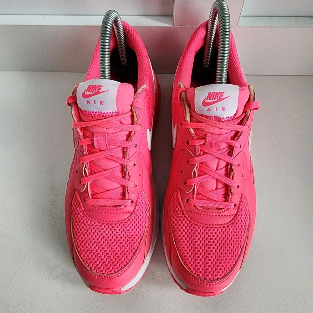 Nike very good
